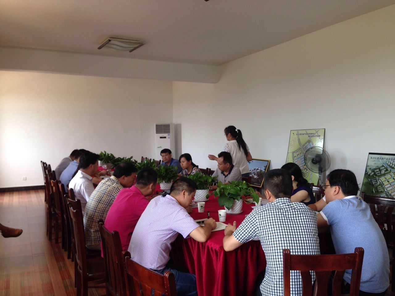 市商务局局长刘素月一行调研红星大市场迁建工作