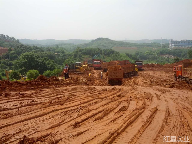20160524抢时间赶进度 全力推进市场迁建6.jpg
