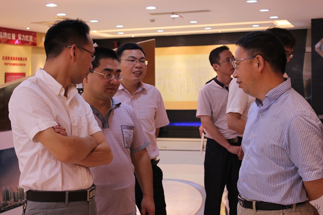 市委办公厅副主任吕发祥一行来红星调研