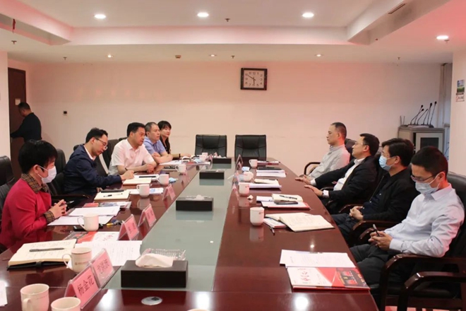 区纪委书记钟孝明一行调研红星