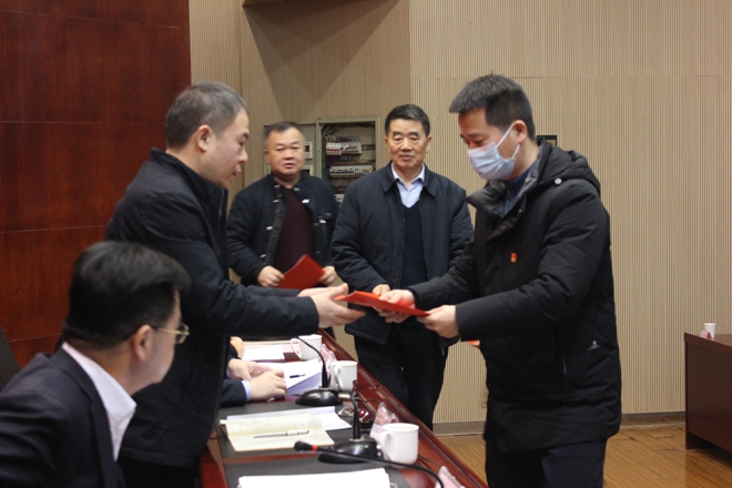 落笔新答卷 夺取新胜利3.jpg